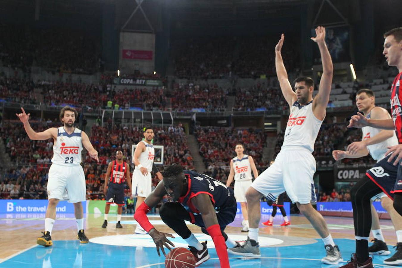 El Real Madrid - Baskonia, en imágenes