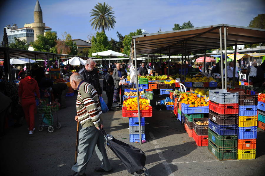 Los aficionados del Athletic pueden acudir al mercado para disfrutar de los sabrosos productos chipriotas.