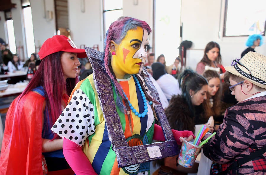 Un centenar de personajes históricos se citan para comer en Sopela