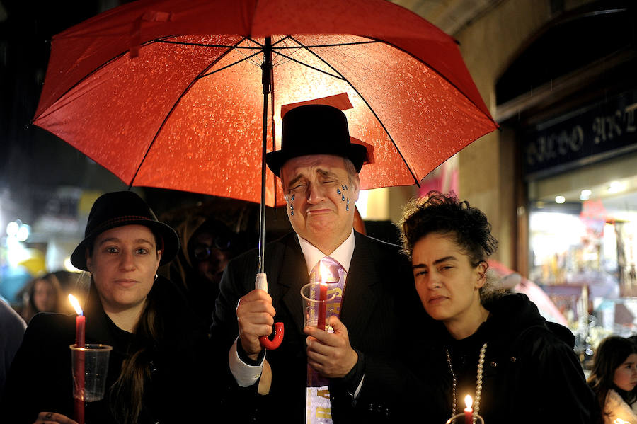 Bilbao entierra a la sardina