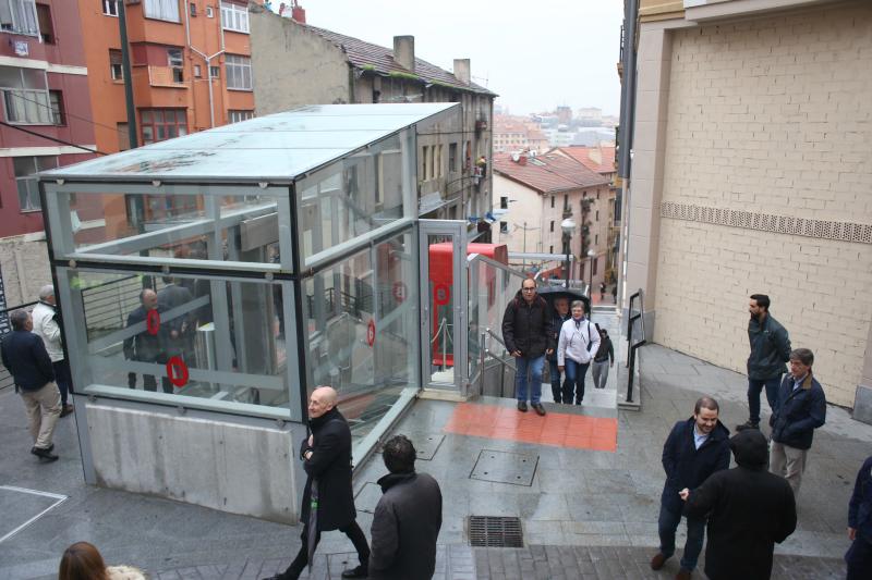 Comienza a funcionar el ascensor inclinado que conecta Atxuri con Ollerías altas
