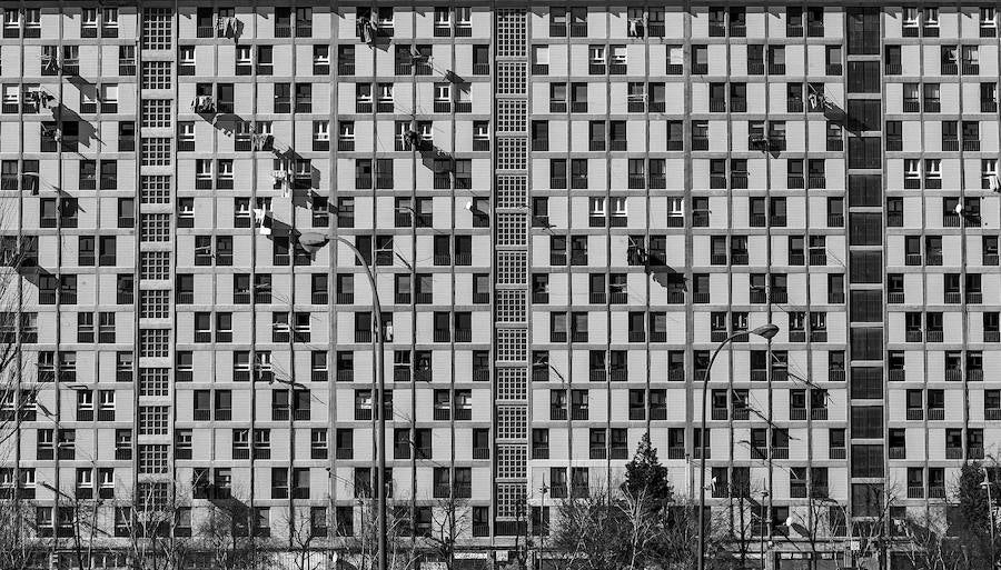El edificio ajedrez, en la calle Cocherito de Bilbao, es uno de los símbolos del vecindario.