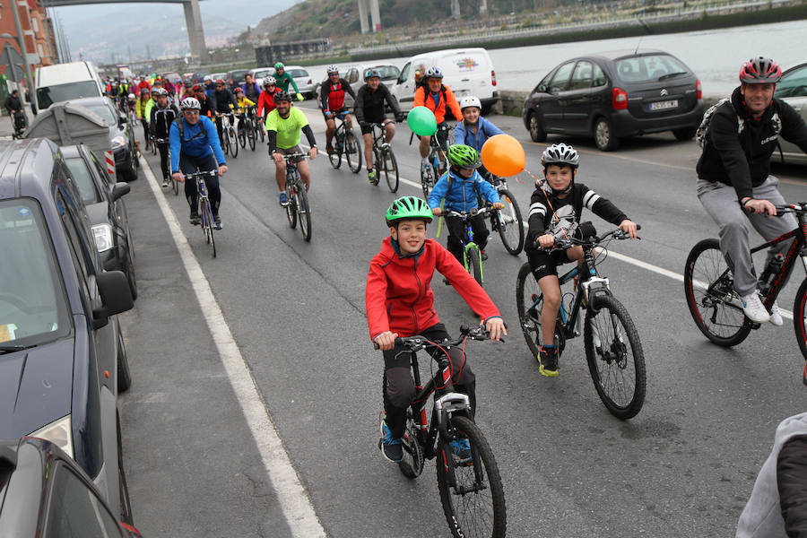 Una marcha para exigir un bidegorri entre Bilbao y Getxo
