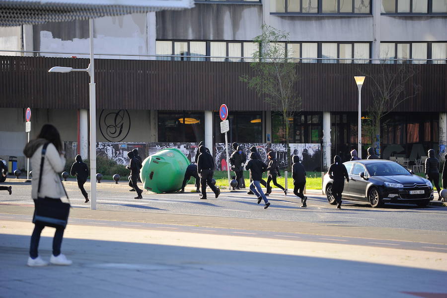 Altercados en el campus de la UPV de Leioa por la huelga