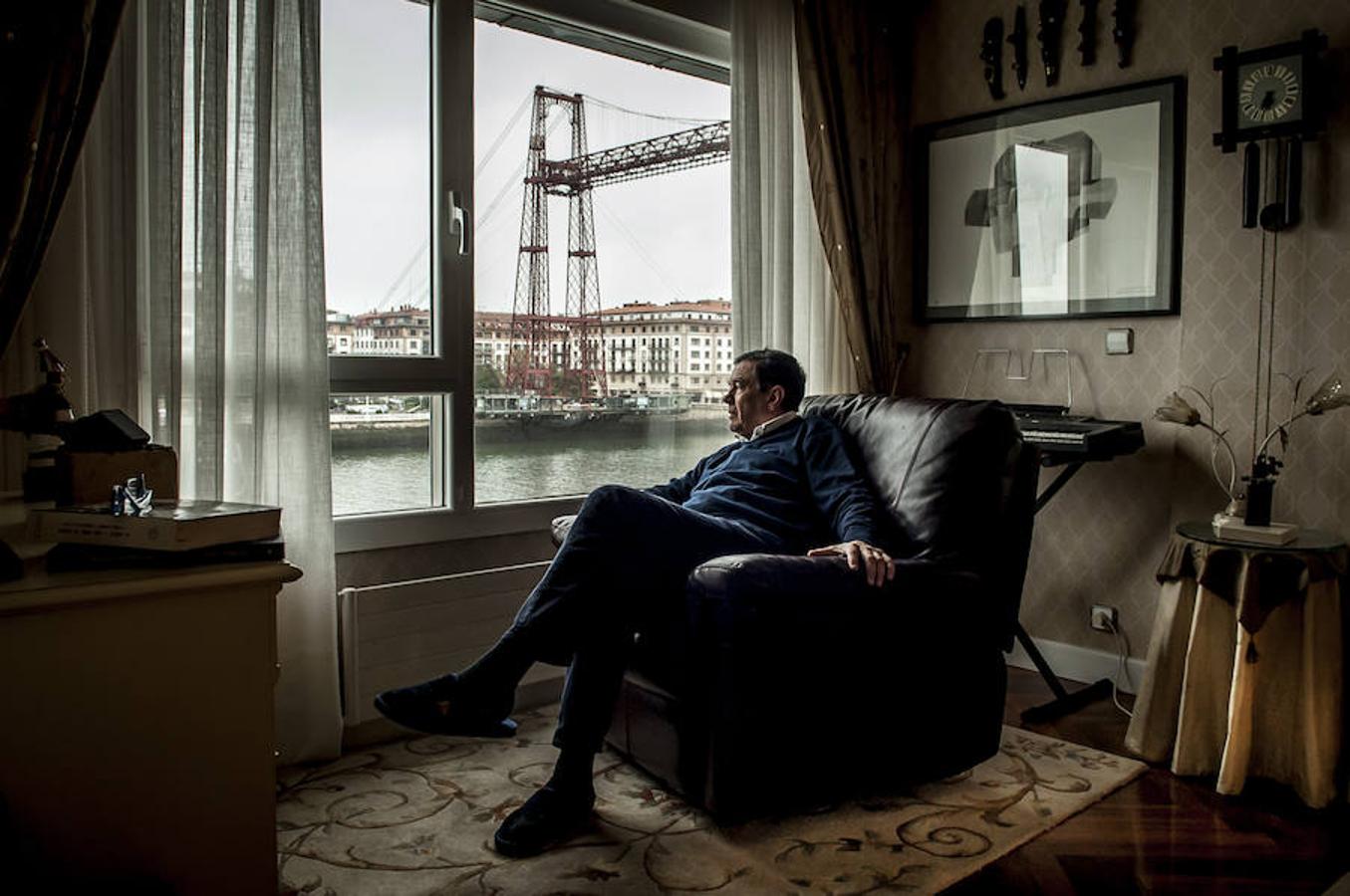 Puente Colgante. «Todos los portugalujos llevamos grabado en el ADN lo de bajar al muelle y trepar de pequeños por los cables del puente», confiesa Fernando Rueda