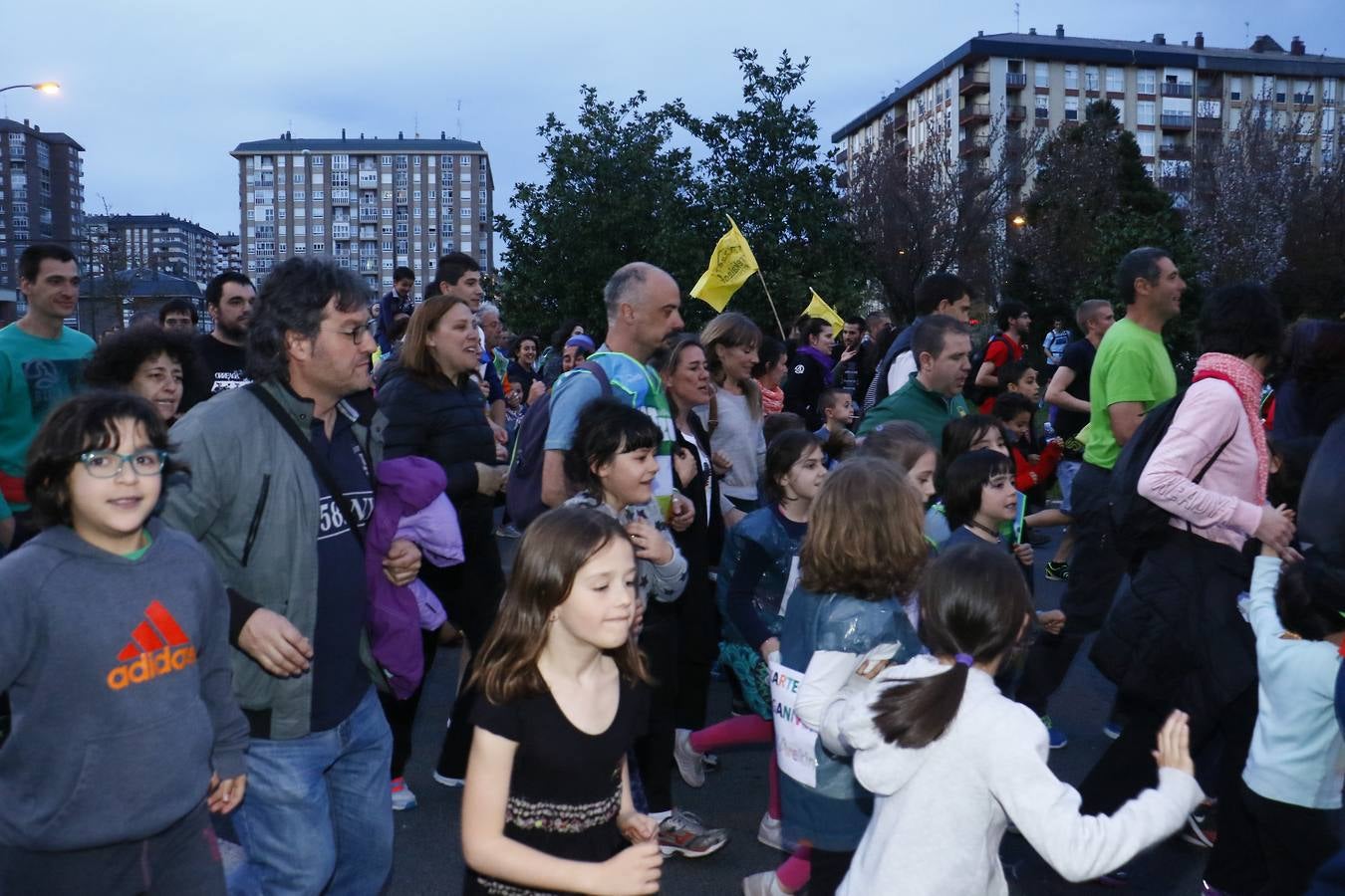 La Korrika recorre las calles de Vitoria