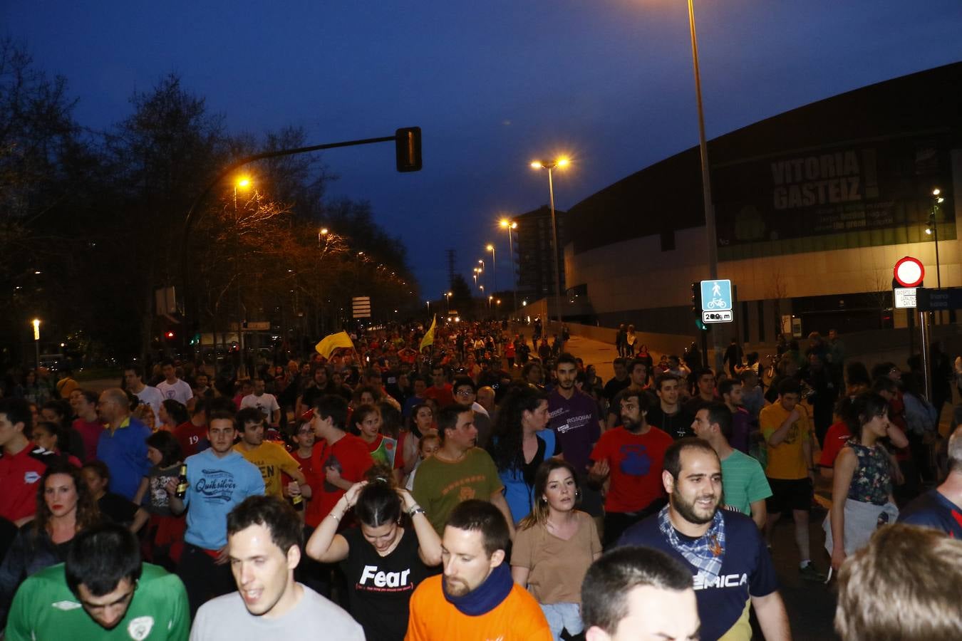 La Korrika recorre las calles de Vitoria