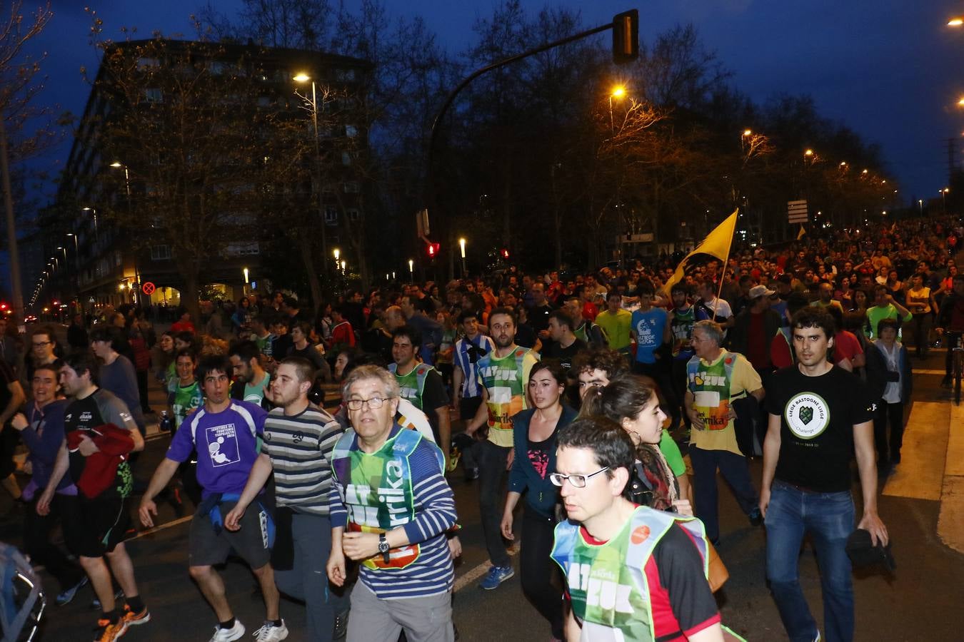 La Korrika recorre las calles de Vitoria