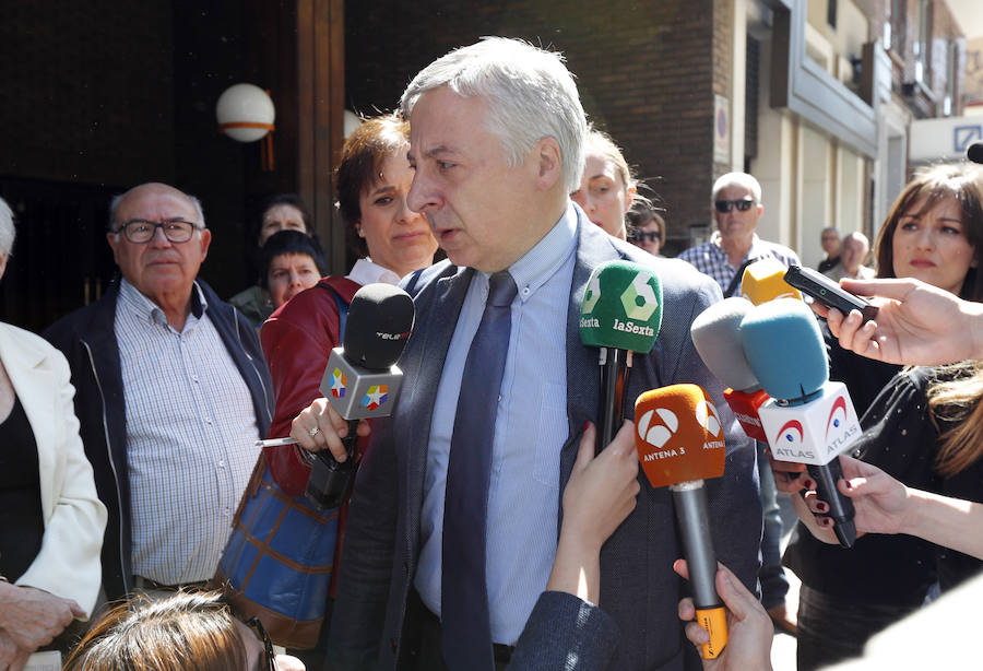 El exministro de Fomento del gobierno socialista José Blanco, a su llegada a la sede del PSOE en Madrid.