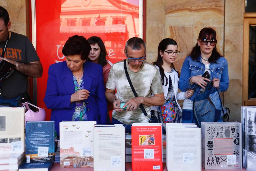 Vitoria lee a sus autores