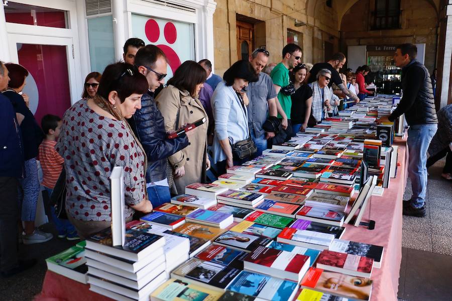 Vitoria lee a sus autores