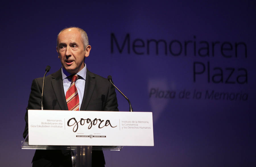 Supervivientes de Nagasaki visitan Gernika