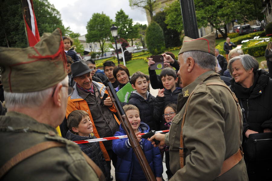 Una representación lleva a las tropas franquistas a Gernika