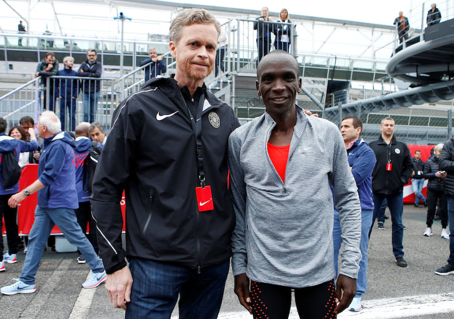 Kipchoge acaricia la hazaña de las dos horas