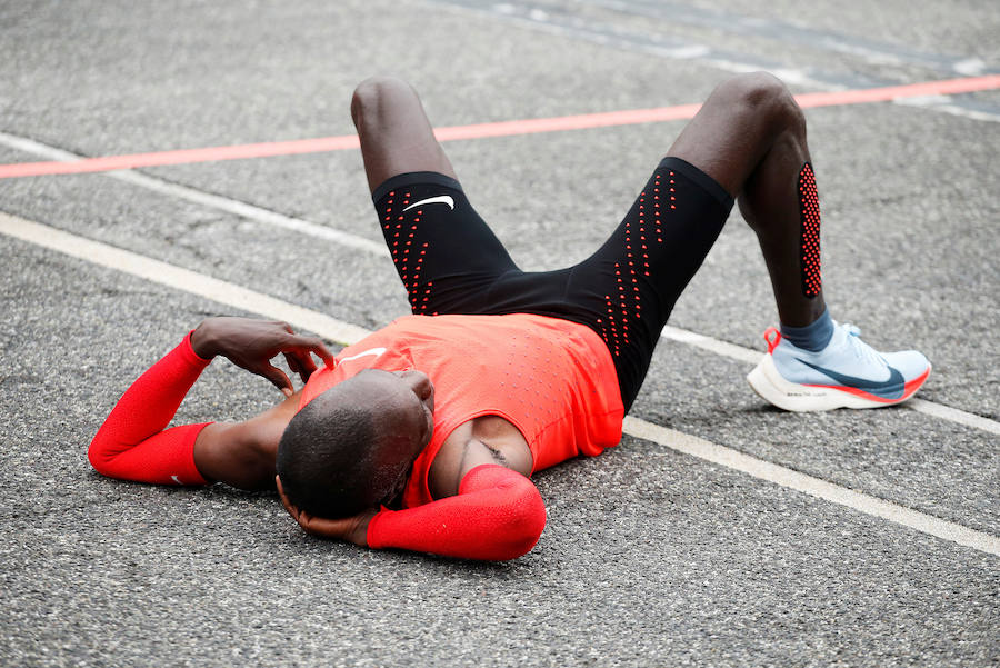 Kipchoge acaricia la hazaña de las dos horas