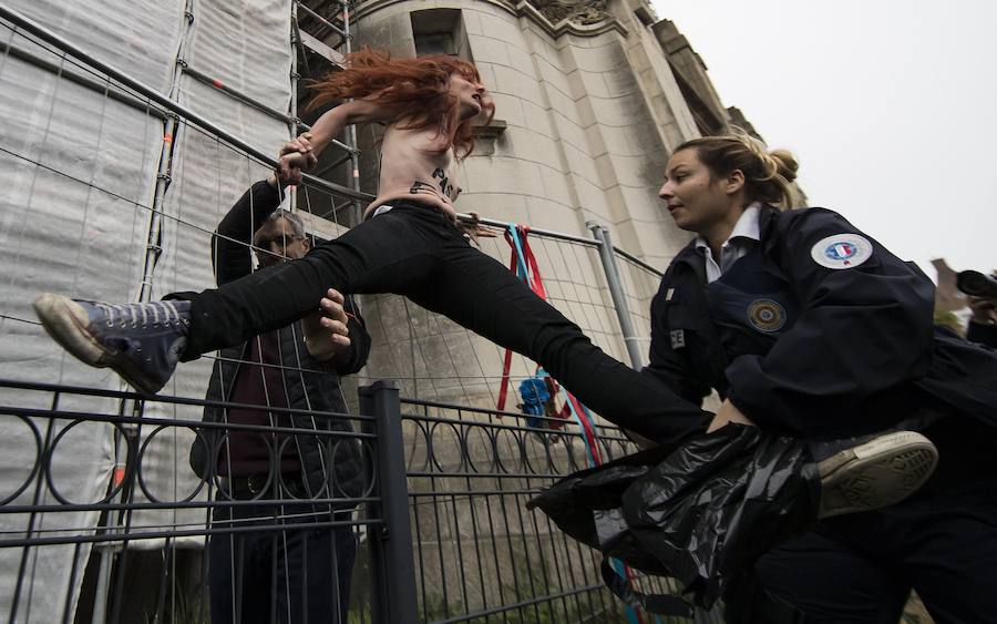 Femen protesta contra Le Pen