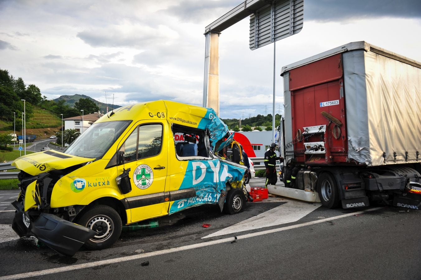Las imágenes del accidente en la A-15, en Hernani