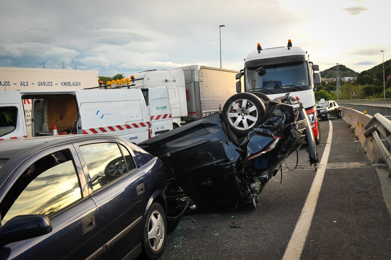 Las imágenes del accidente en la A-15, en Hernani