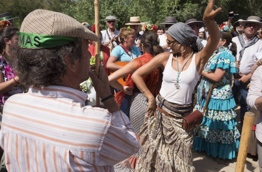 Los rocieros, a camino entre la devoción y la fiesta