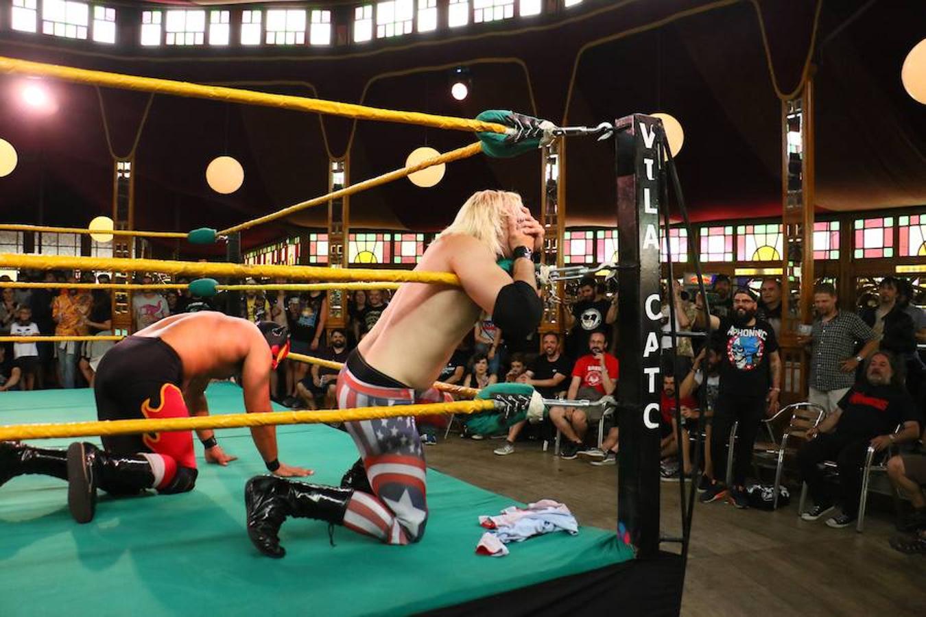 La lucha libre mexicana, todo un espectáculo en el Azkena