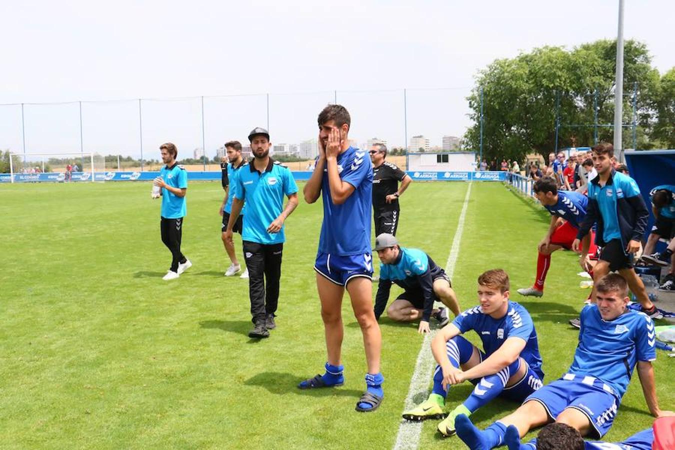 El Alavés B - Ontinyent, en imágenes