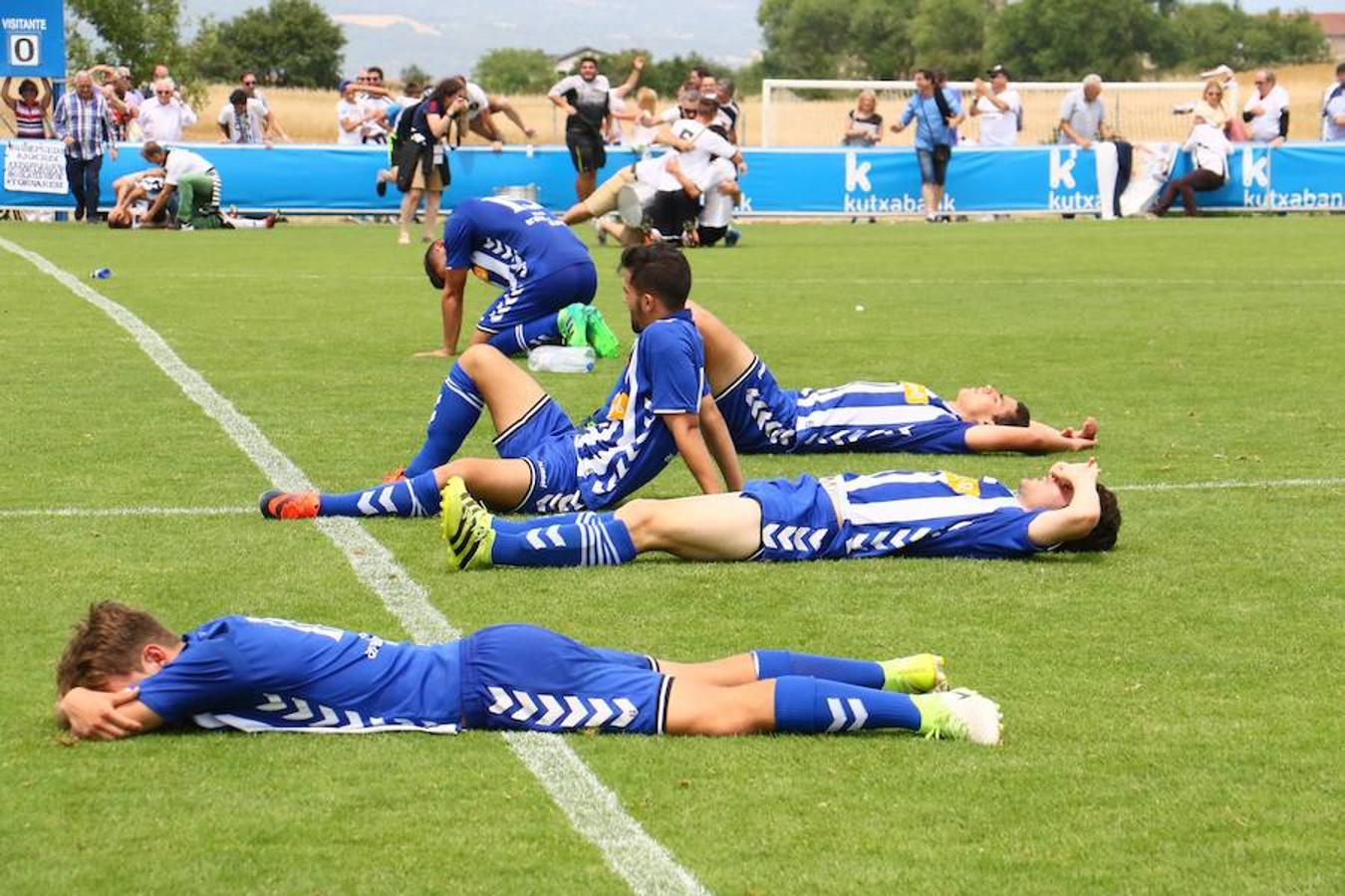 El Alavés B - Ontinyent, en imágenes