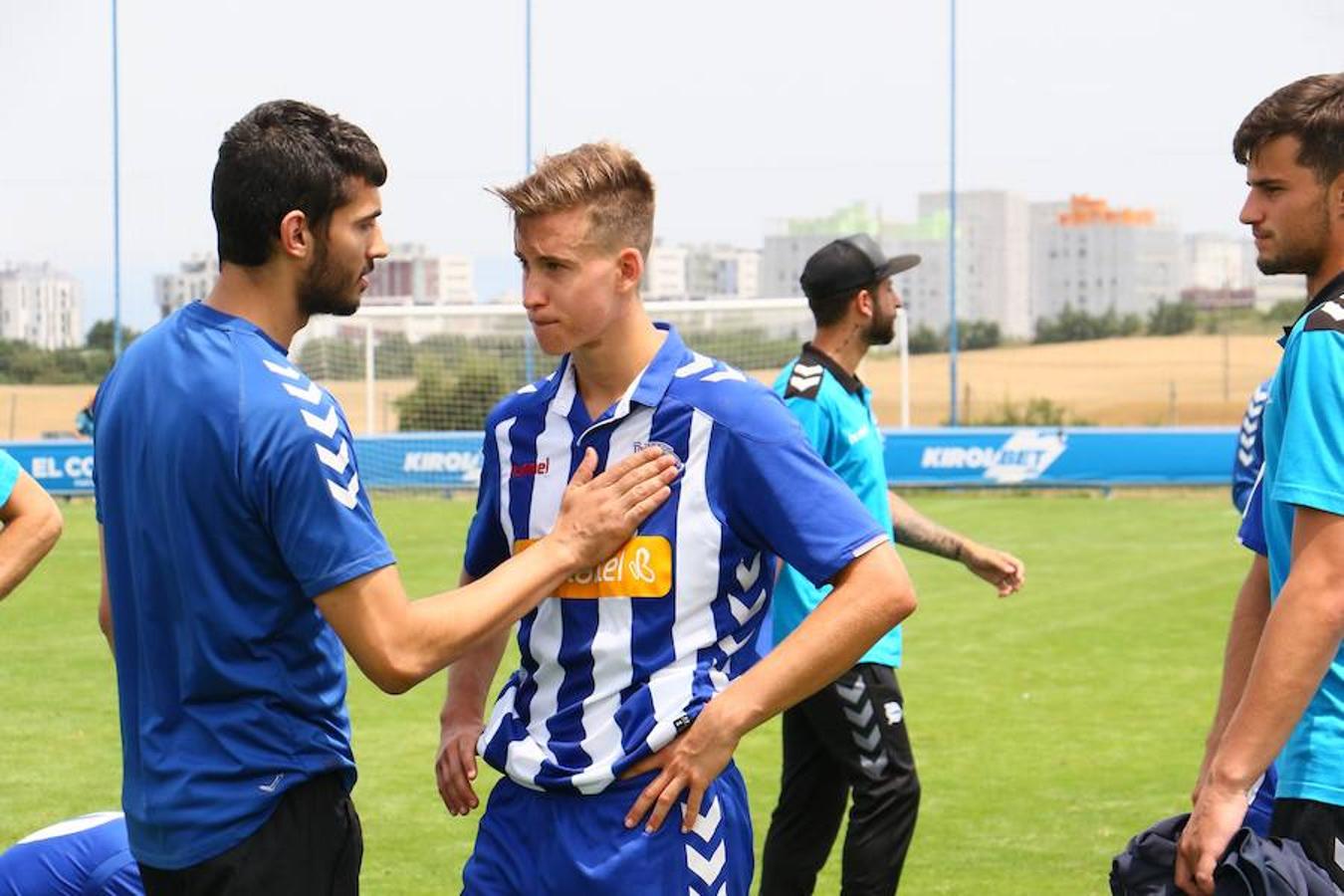 El Alavés B - Ontinyent, en imágenes