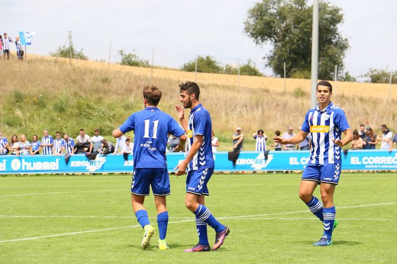 El Alavés B - Ontinyent, en imágenes