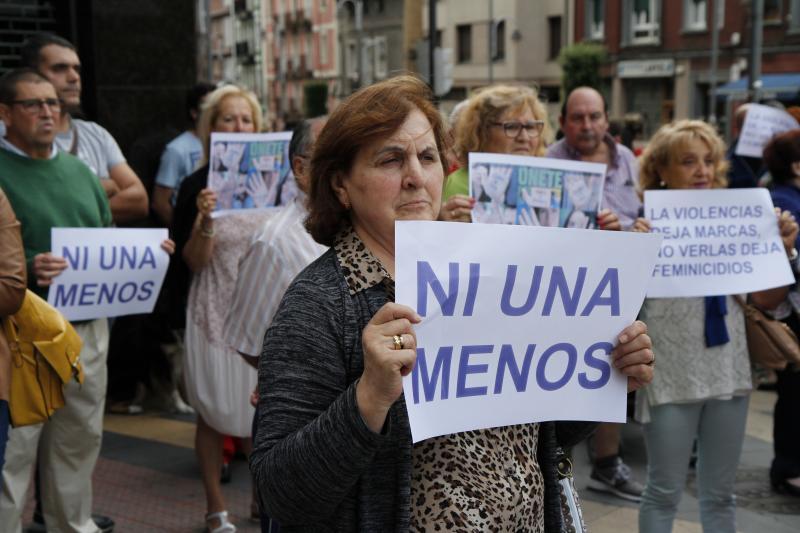 Cientos de personas han protestado en Bilbao tras el ataque machista perpetrado este fin de semana