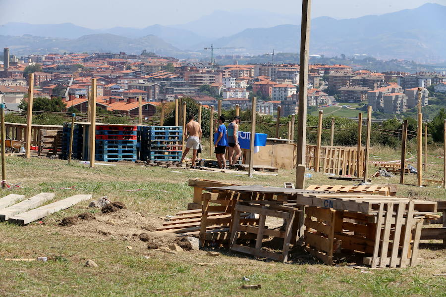 Getxo ya está preparando las txosnas para el concurso gastronómico más multitudinario, las paellas de Aixerrota 