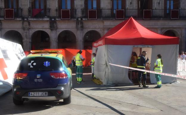 Uno de los puestos sanitarios, instalado en la plaza de España.