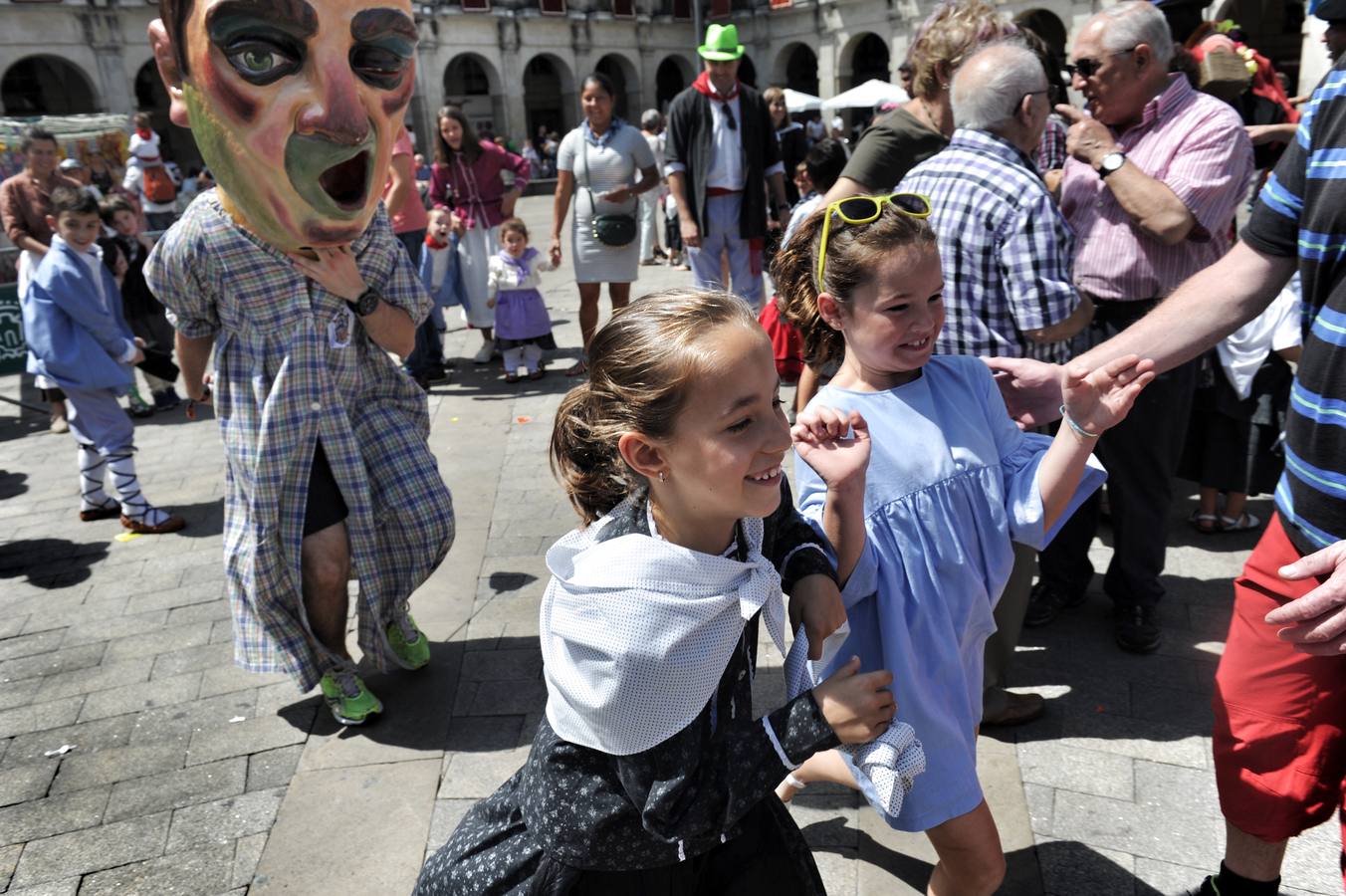 Los niños ocupan el centro de la fiesta