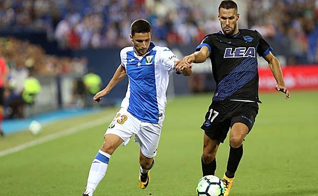 Alfonso Pedraza, en su debut oficial con el Alavés ante el Leganés.
