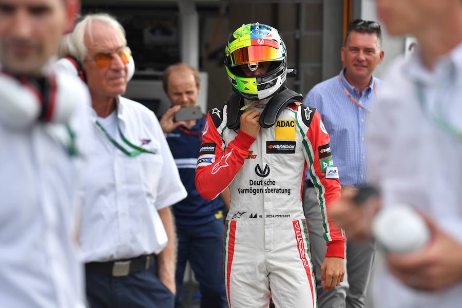 Mick, de 18 años, se puso al volante del Benetton con el que su padre ganó su primer título mundial en 1994: «Ha sido muy divertido»