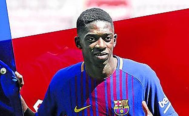 Imagen principal - 1. Dembélé le ha costado 105 millones al Barcelona. 2. El Manchester United desembolsó 85 millones por Lukaku. 3. El traspaso de Morata al Chelsea dejó en las arcas del Madrid 80 millones. 