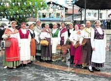 La muestra de trajes típicos será hoy uno de los reclamos. 