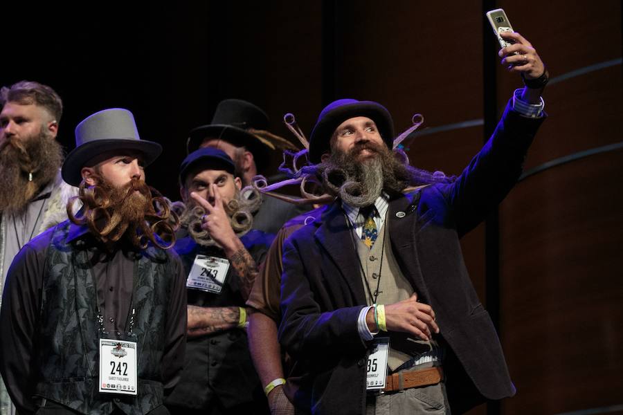 Jason Kiley fue el ganador del estilo libre de barba completa en el campeonato Remington Beard Boss Mundial Beard & Mustache celebrada en el Centro de Long Performing Arts en Austin, Texas.