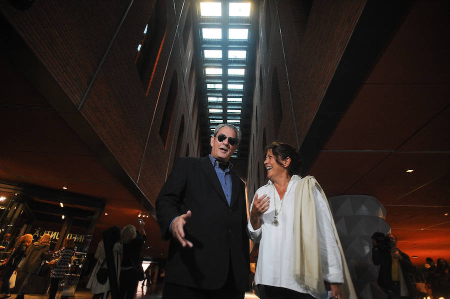 El escritor deslumbró a las 500 personas que abarrotaron Azkuna Zentroa en la presentación de su última novela ‘4 3 2 1’