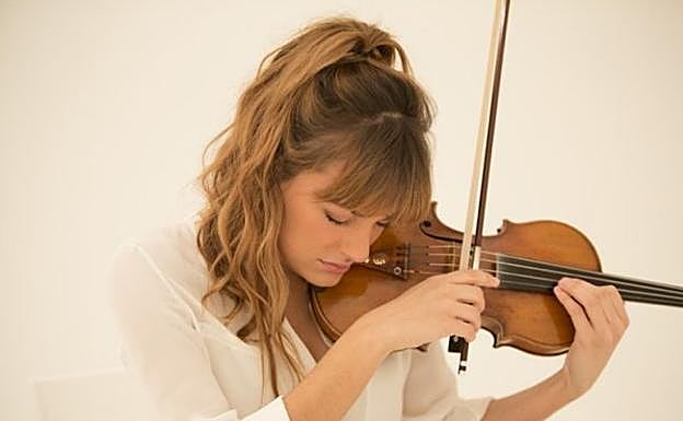 La violinista Nicola Benedetti.