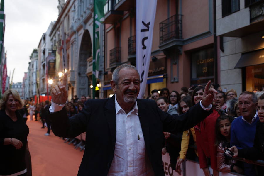 Las fotos de la alfombra naranja de la gala de clausura del FesTVal