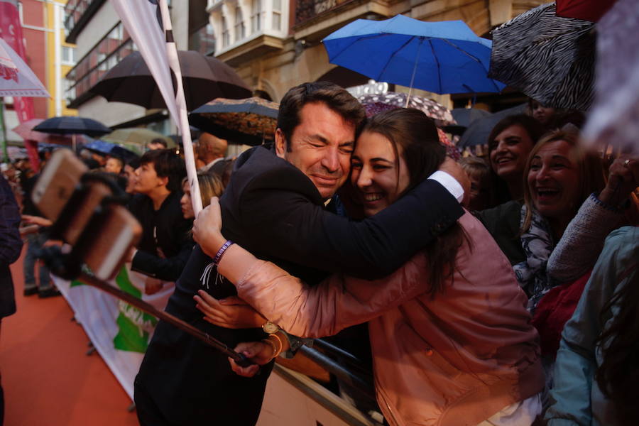 Las fotos de la alfombra naranja de la gala de clausura del FesTVal