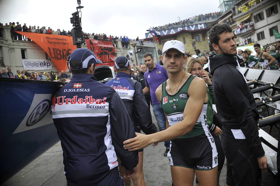 Los 'aguiluchos' con una sensacional actuación en 'popare' remontan los diez segundos de desventaja que tenía sobre Urdaibai