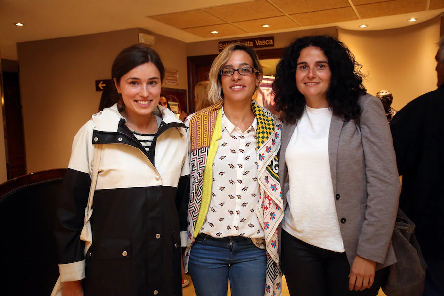 Tania Meabe, Arantza Soria y Ainhoa González.