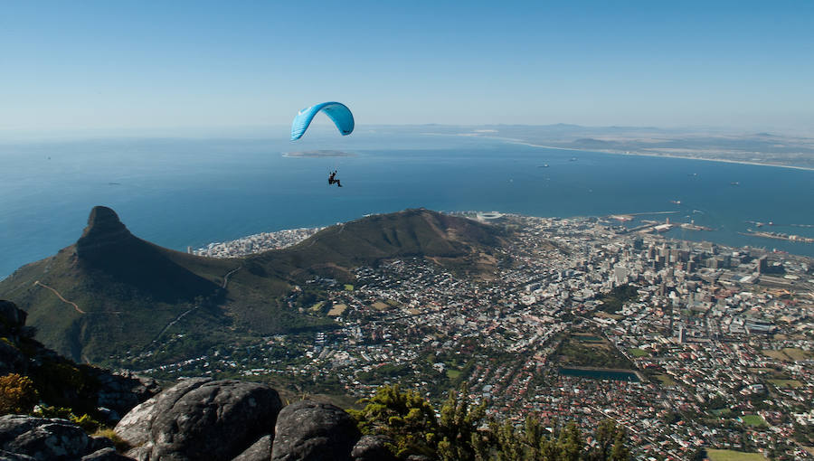 Cape Town, ala delta desde Table Mountain.