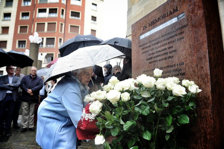 Las instituciones alavesas rinden homenaje a las víctimas del franquismo