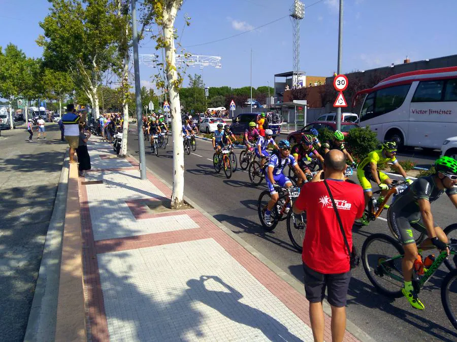 El equipo de EL CORREO, cerca de la meta del MTB Non Stop Madrid-Lisboa