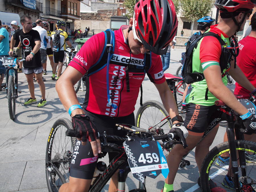 El equipo de EL CORREO, cerca de la meta del MTB Non Stop Madrid-Lisboa