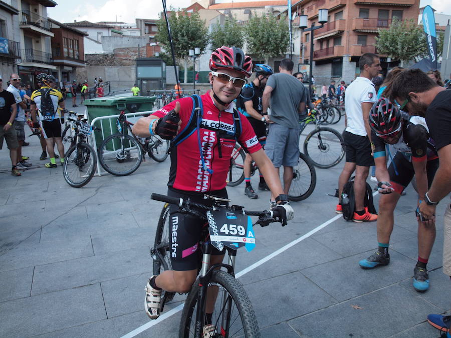 El equipo de EL CORREO, cerca de la meta del MTB Non Stop Madrid-Lisboa