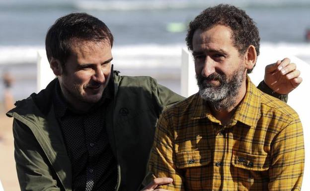 Jon Garaño y Aitor Arregi, los directores de 'Handia'.