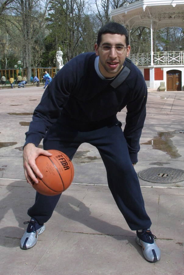 El jugador del Bilbao Basket ha confirmado que dejará el baloncesto al final de la presente temporada tras 21 años en la ACB